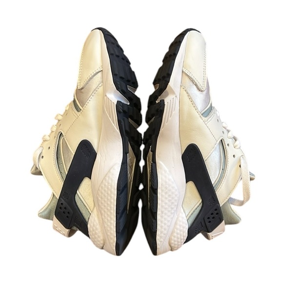 Nike Air Huarache Sneaker Shoe White Sage Black Athletic Run Train Walk Size 7.5 - Picture 9 of 16